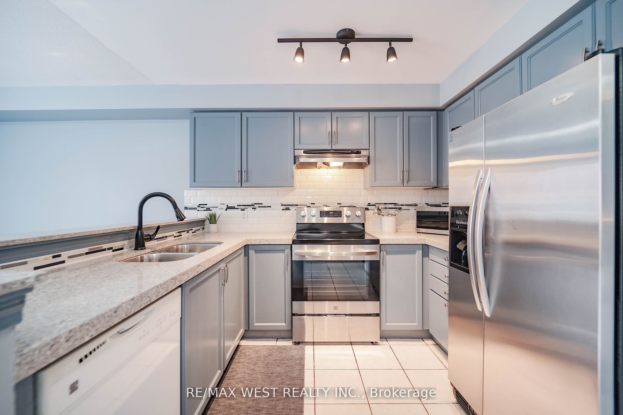 Additional image 3 of 52 Torr Lane, Ajax, ON, L1S 7M9