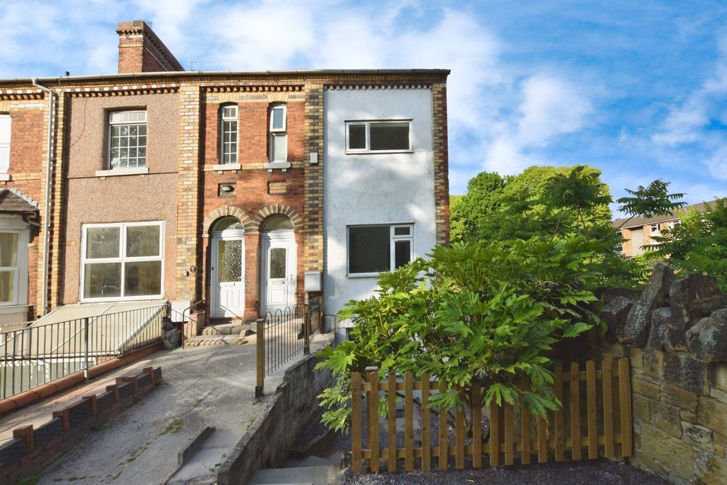 1 bed flat to rentRhosddu Road, Rhosddu LL11