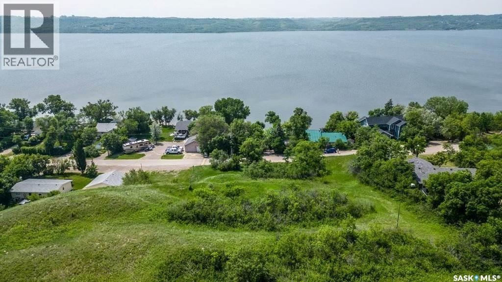 40 Lakeshore DRIVE