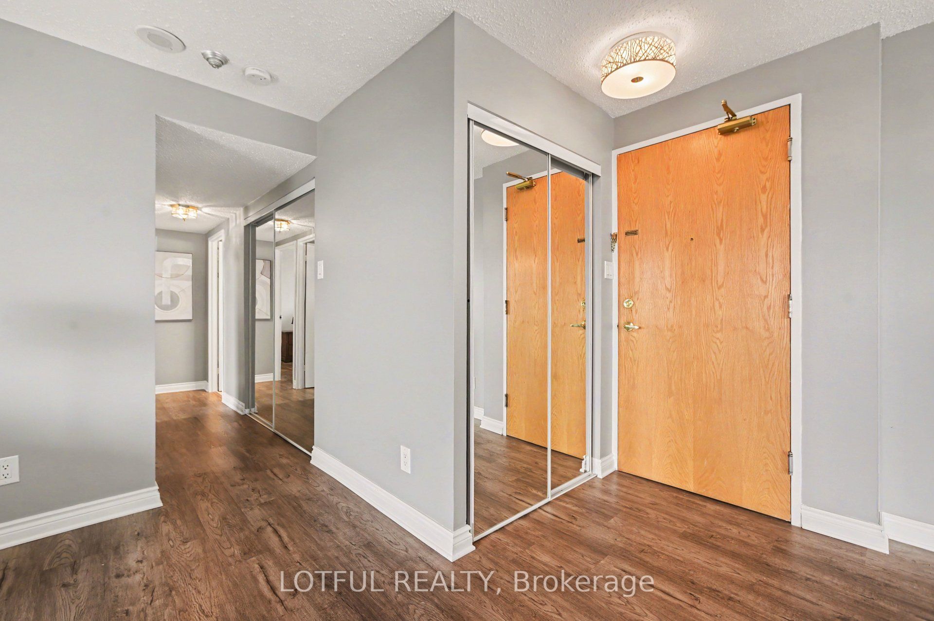 Additional image 3 of 1114-2871 Richmond Road, Ottawa, ON, K2B 8M5