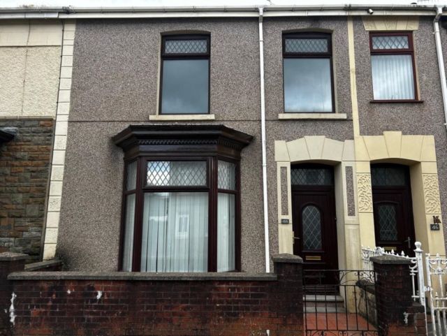3 bed terraced house to rentTrinity Road, Llanelli SA15