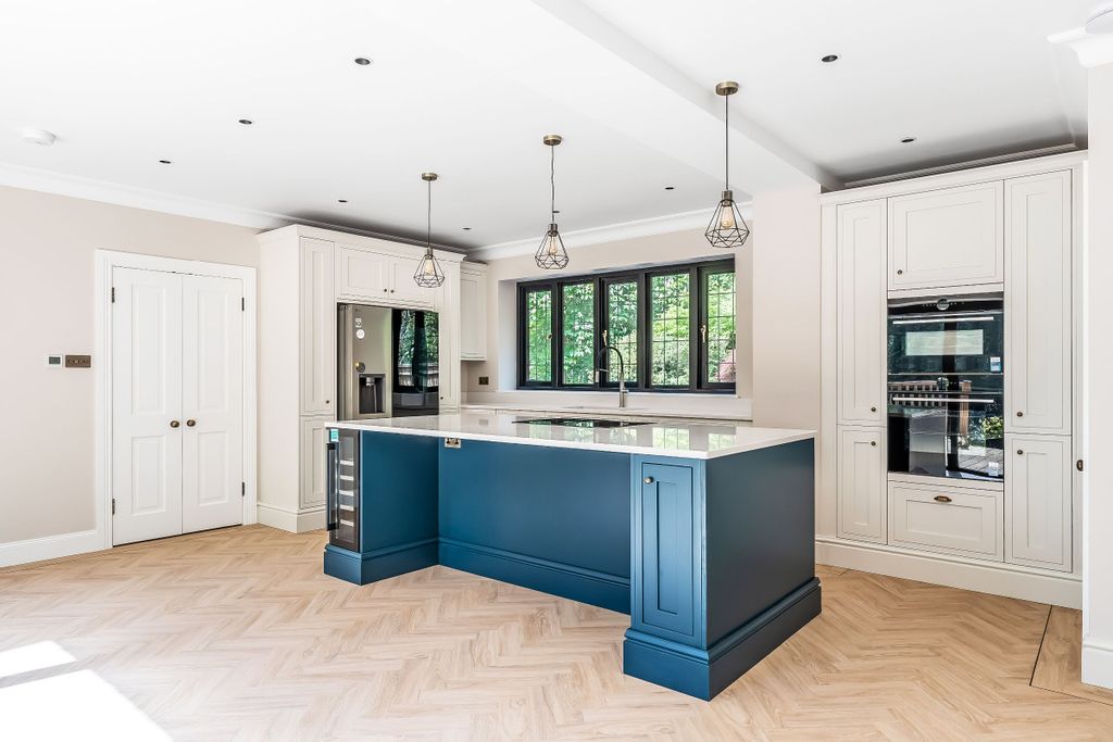Additional image 12 of 4 bed detached house to rentShovelstrode Lodge, Shovelstrode Lane, East Grinstead RH19