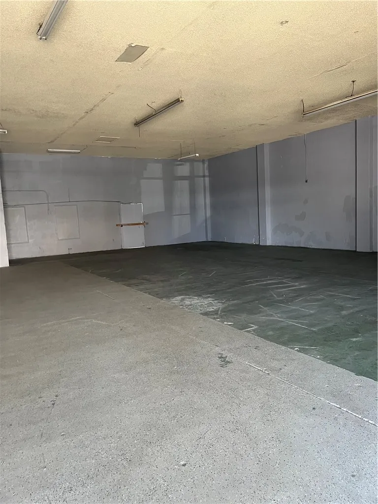 Additional image 7 of 6111 S Broadway, Los Angeles, CA 90003