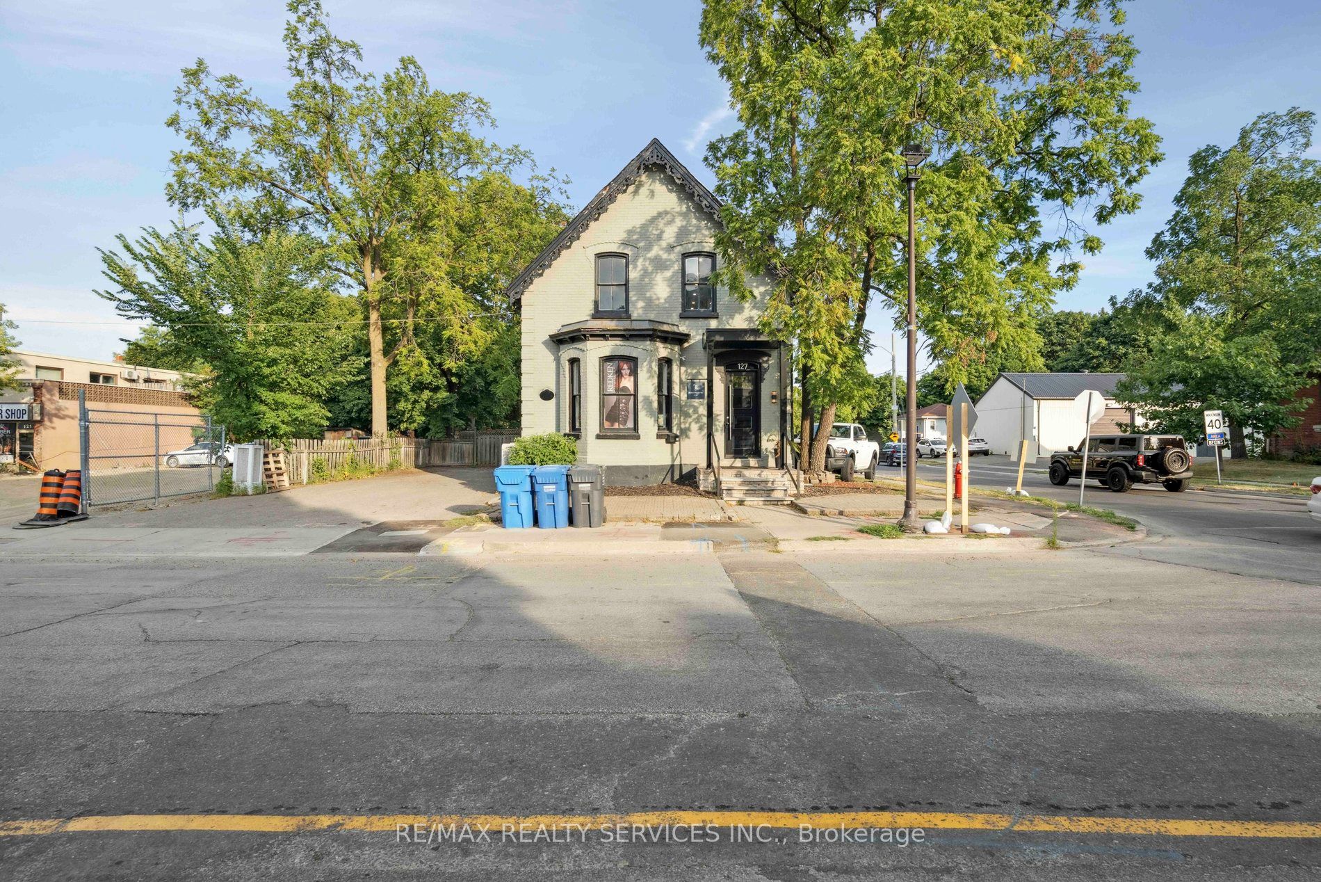 127 Queen Street W, Brampton, ON, L6Y 1M3