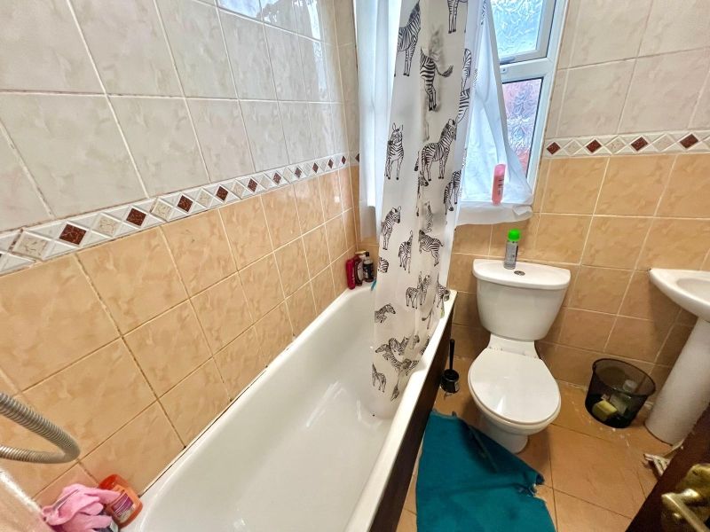 Additional image 4 of 5 bed shared accommodation to rentBranksome Place, Hyde Park, Leeds LS6
