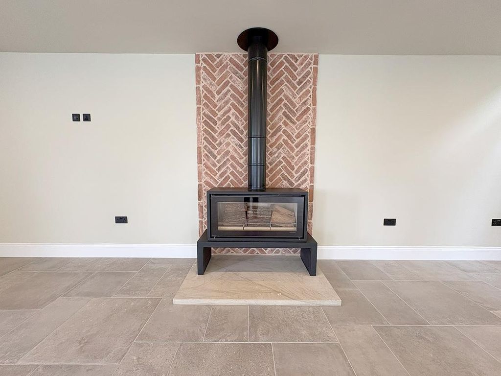 Additional image 21 of 4 bed property to rentHarewood Avenue, Harewood, Leeds LS17