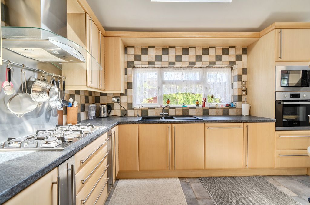 Additional image 8 of 4 bed semi-detached house for saleChesterfield, Chard, Somerset TA20