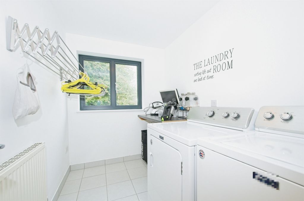 Additional image 9 of 4 bed property to rentBlacksmiths Way, Newport NP10