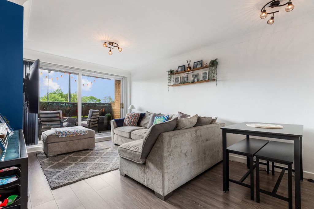 Additional image 13 of 2 bed flat for saleNairn Place, Clydebank G81