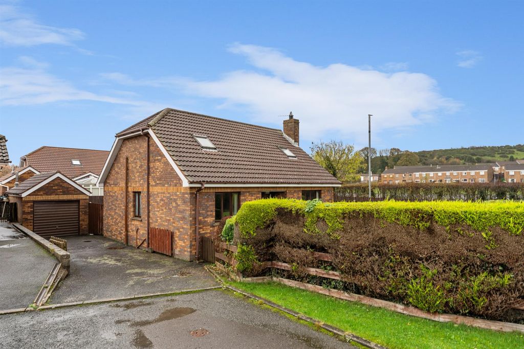 Additional image 21 of 2 bed property for sale10 Oakland Grove, Ballynahinch BT24