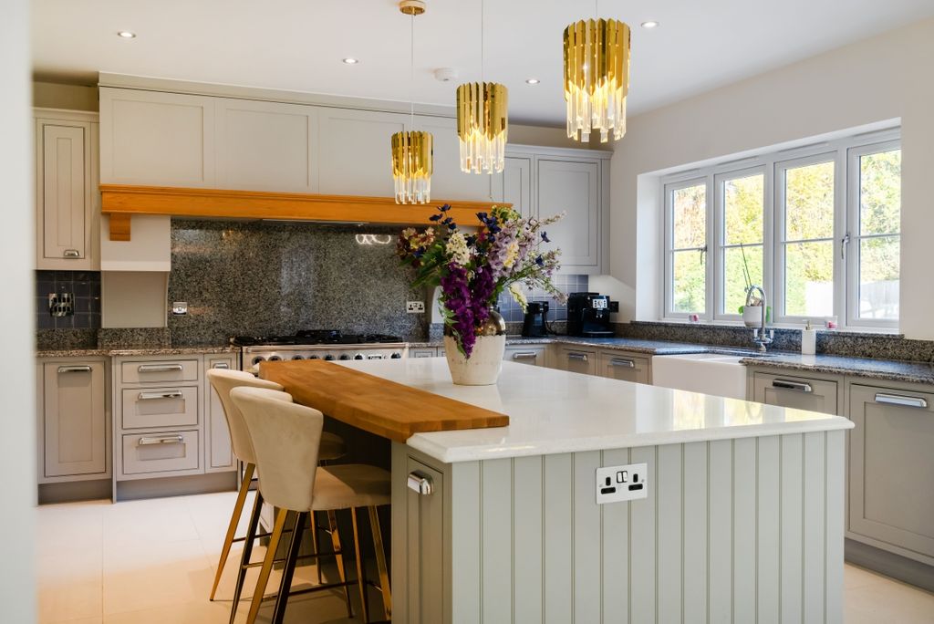Additional image 6 of 5 bed detached house to rentCoppice Vale, Felbridge, East Grinstead RH19
