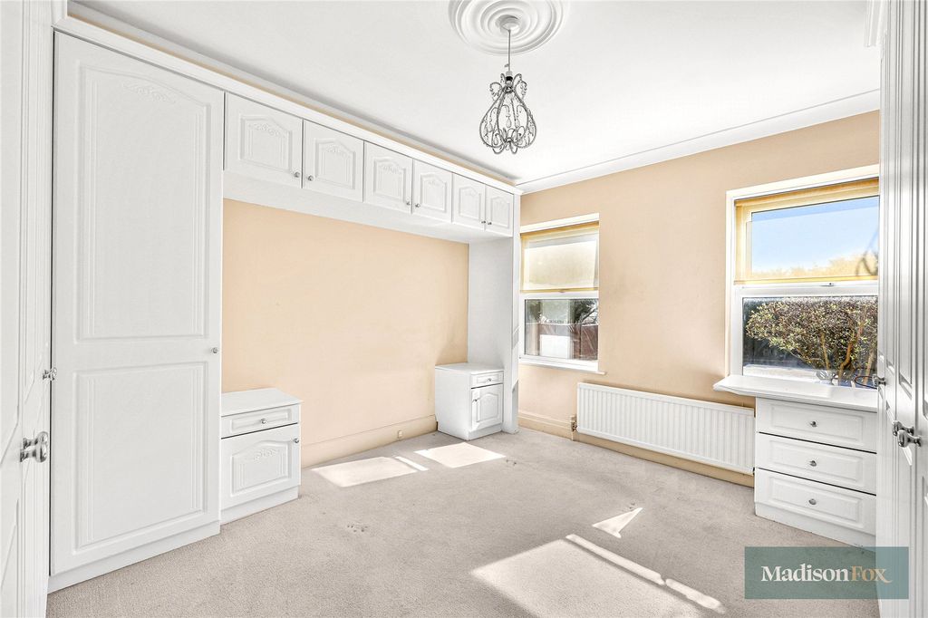 Additional image 21 of 3 bed flat for saleManor Road, Chigwell, Essex IG7