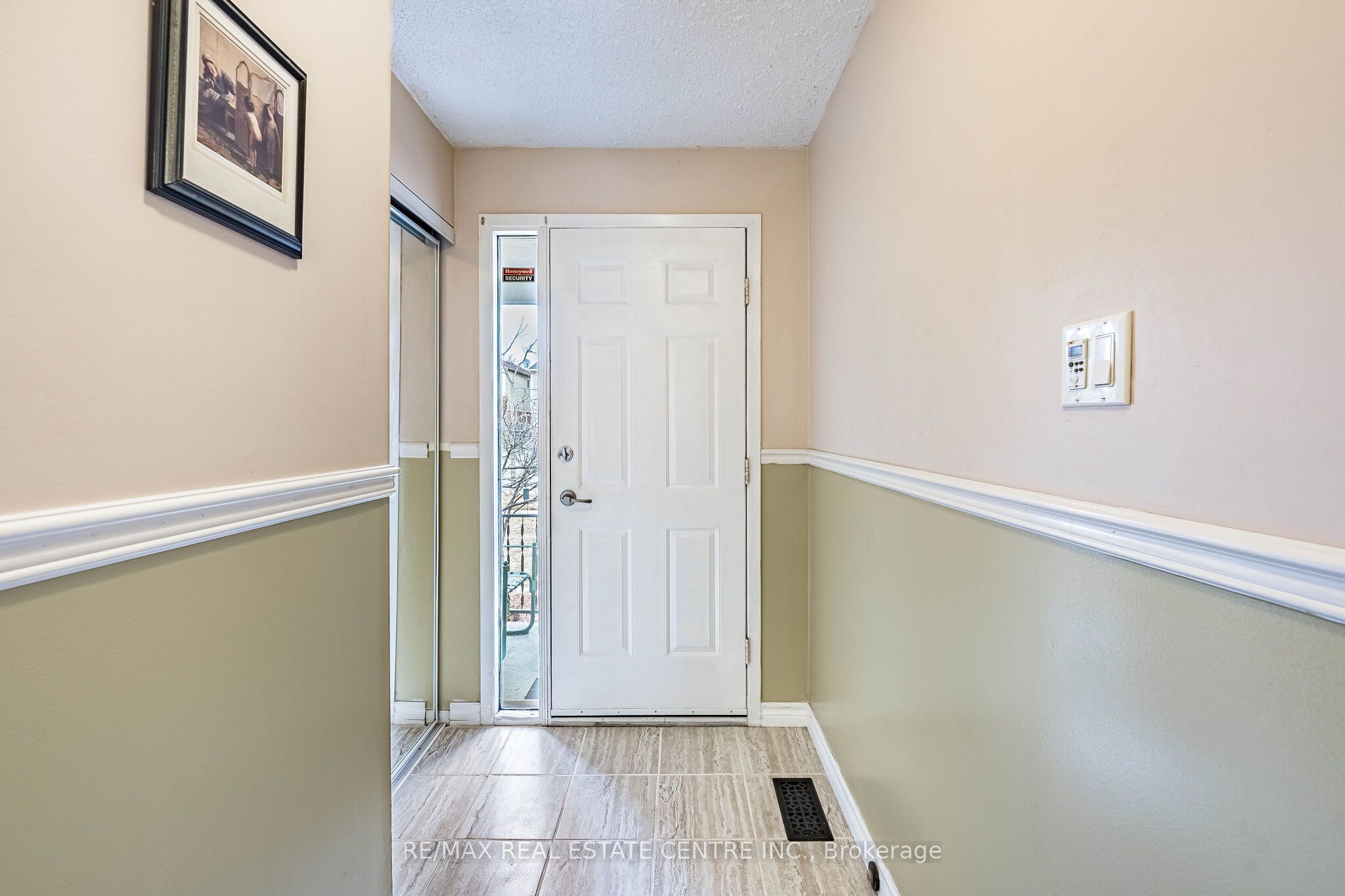 72 Malabar Crescent, Brampton, ON, L6S 3X8 photo 4
