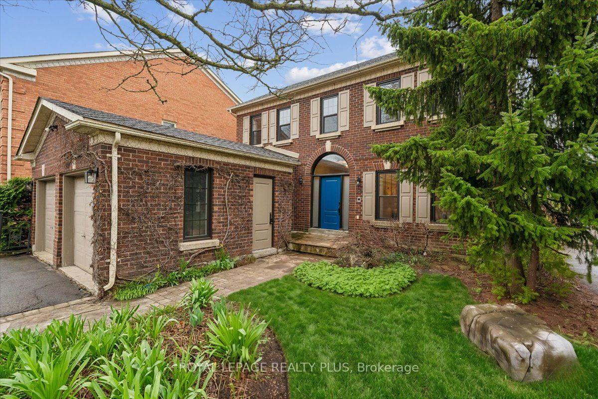 34 Theobalds Circle, Richmond Hill, ON, L4C 9C6