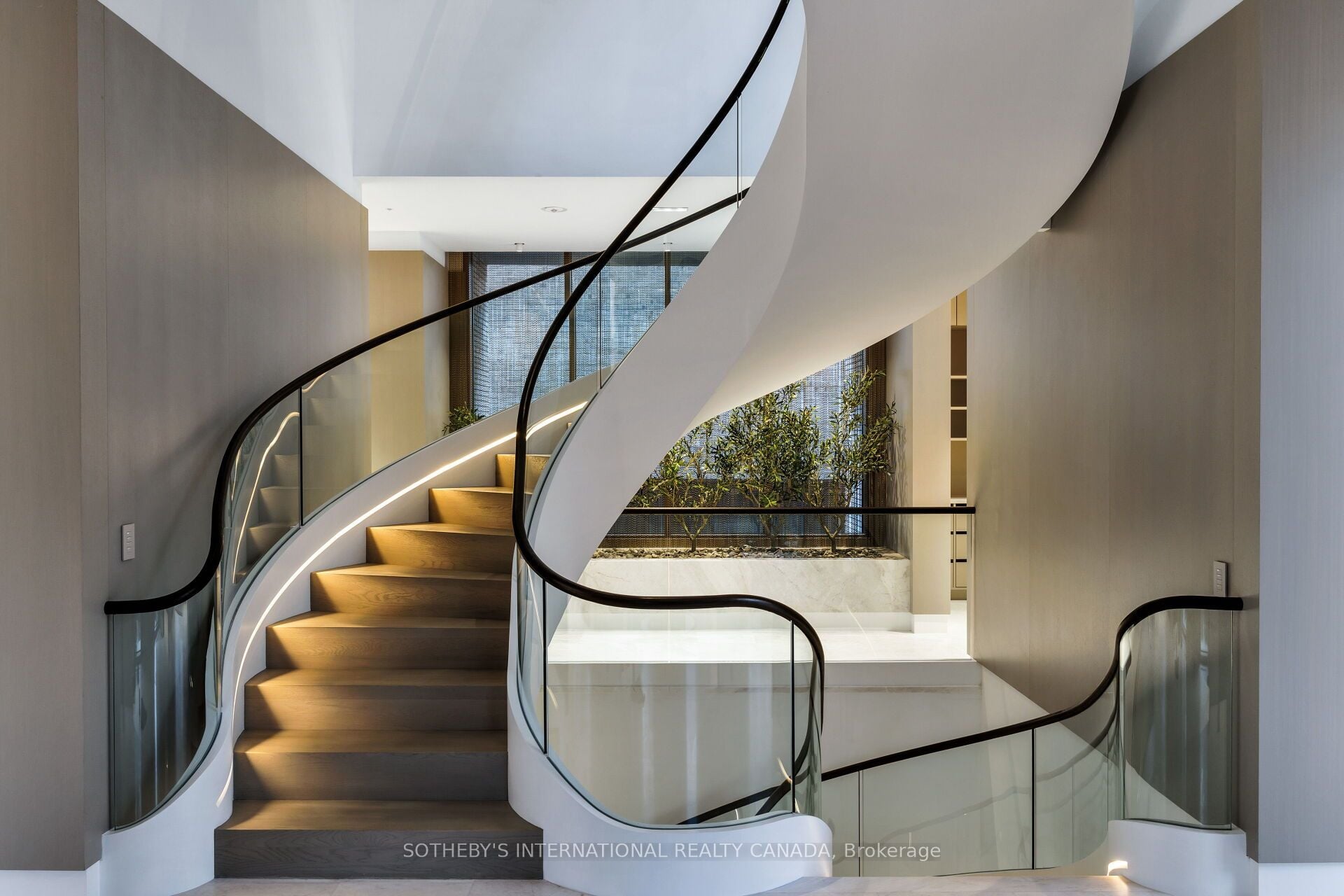 Additional image 6 of 211 Dunvegan Road, Toronto, ON, M5P 2P3