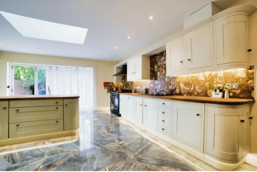 Additional image 9 of 6 bed detached house to rentClapham Road, Bedford MK41