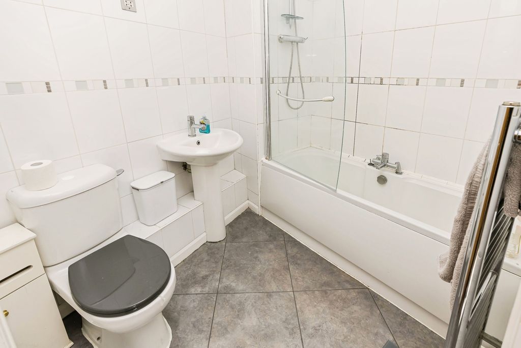 Additional image 11 of 1 bed flat for saleTuttle Street, Wrexham LL13