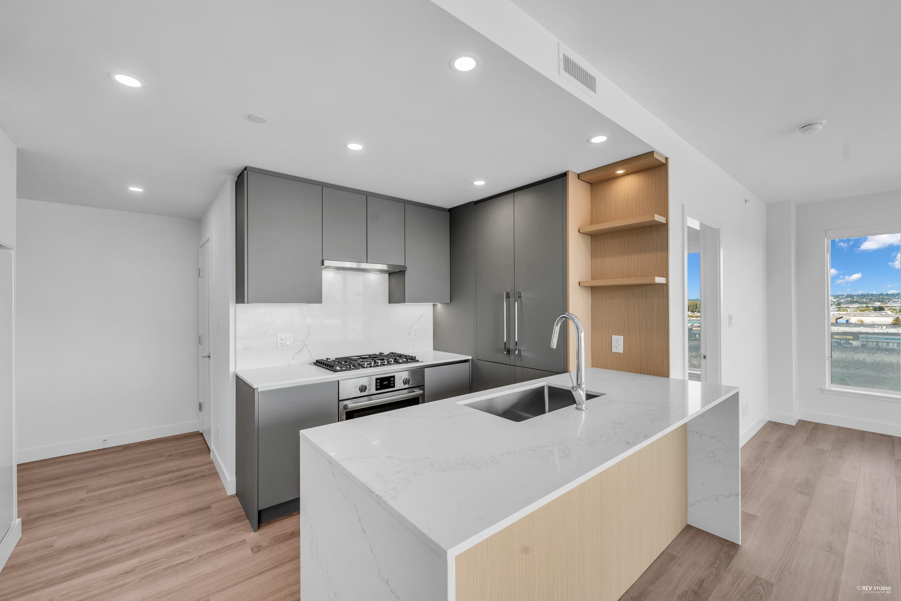 Additional image 3 of 902-5593 No 3 Road, Richmond, BC, V6X 0X6