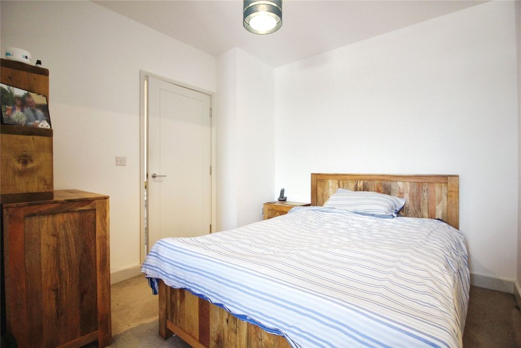 Additional image 4 of 1 bed flat for sale310 Kings Road, Reading RG1