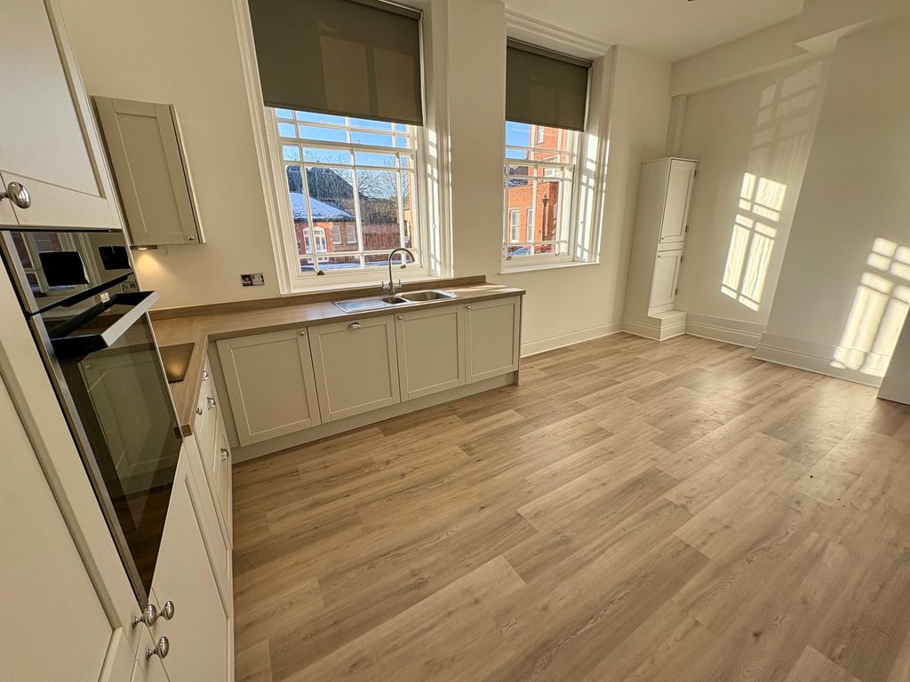 2 bed flat to rentSt Marys Gate, Derby DE1 photo 4
