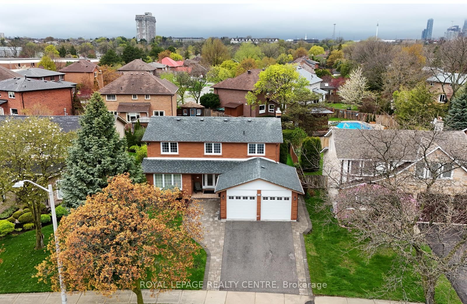 757 Damien Way, Mississauga, ON, L5C 3C3