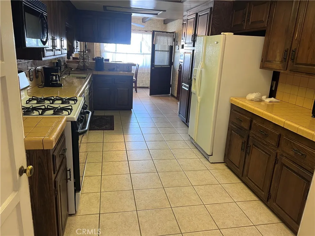 Additional image 23 of 414 E 137th St, Los Angeles, CA 90061
