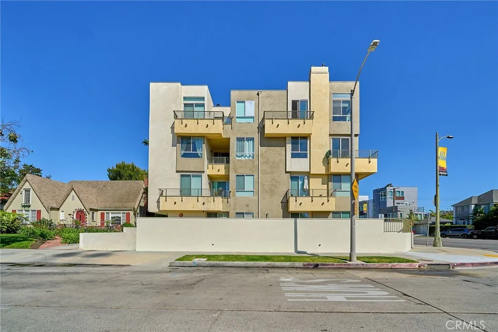 Additional image 35 of 5525 W Olympic Boulevard Unit 202, Los Angeles, CA 90036