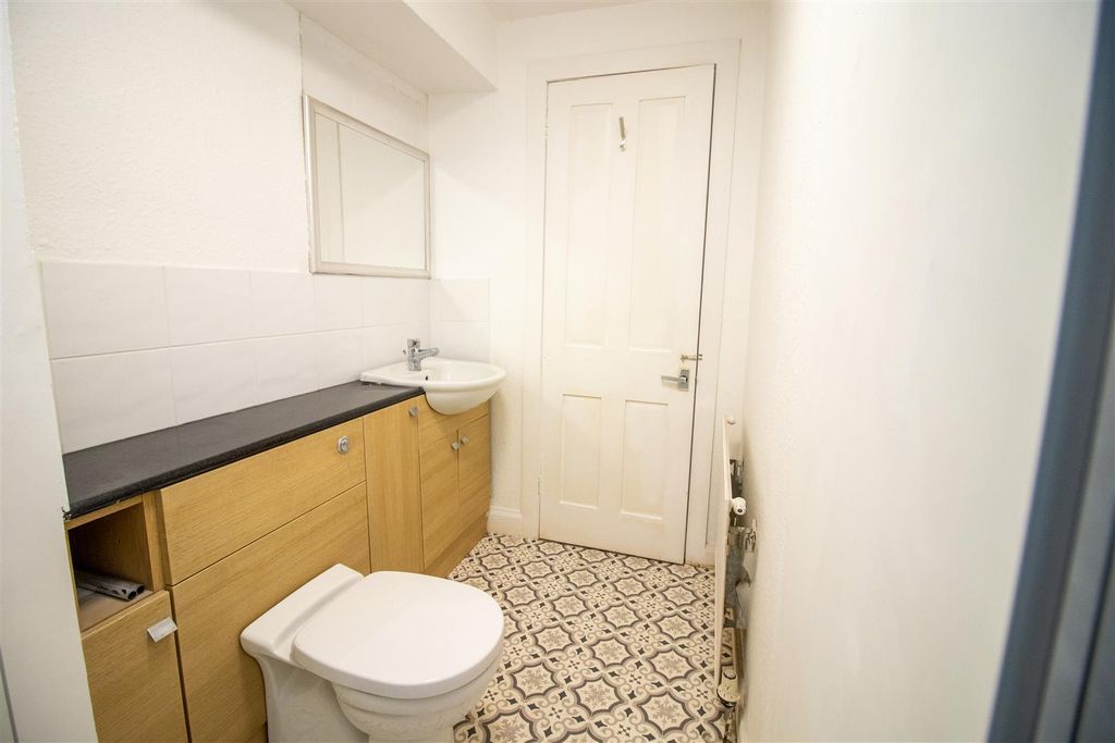 Additional image 8 of 2 bed flat for sale6/1 Rosevale Street, Hawick TD9