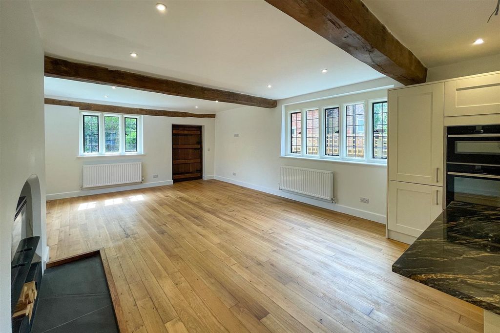 Additional image 4 of 4 bed barn conversion to rentClaydon, Mockbeggars IP6