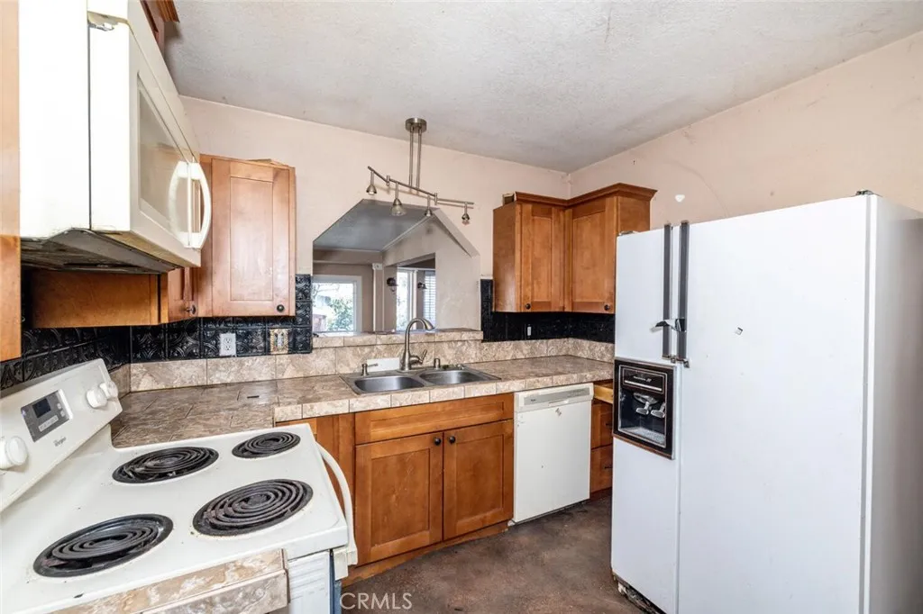 Additional image 11 of 12631 Shoreview Dr, Clearlake Oaks, CA 95423