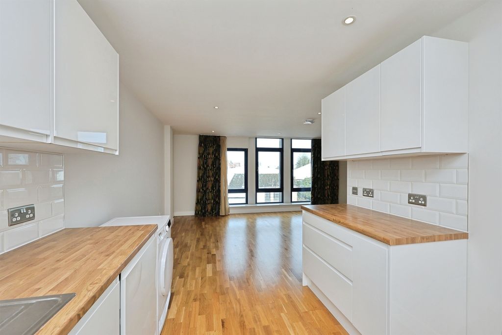 Additional image 3 of 2 bed flat to rentBer Street, Norwich NR1