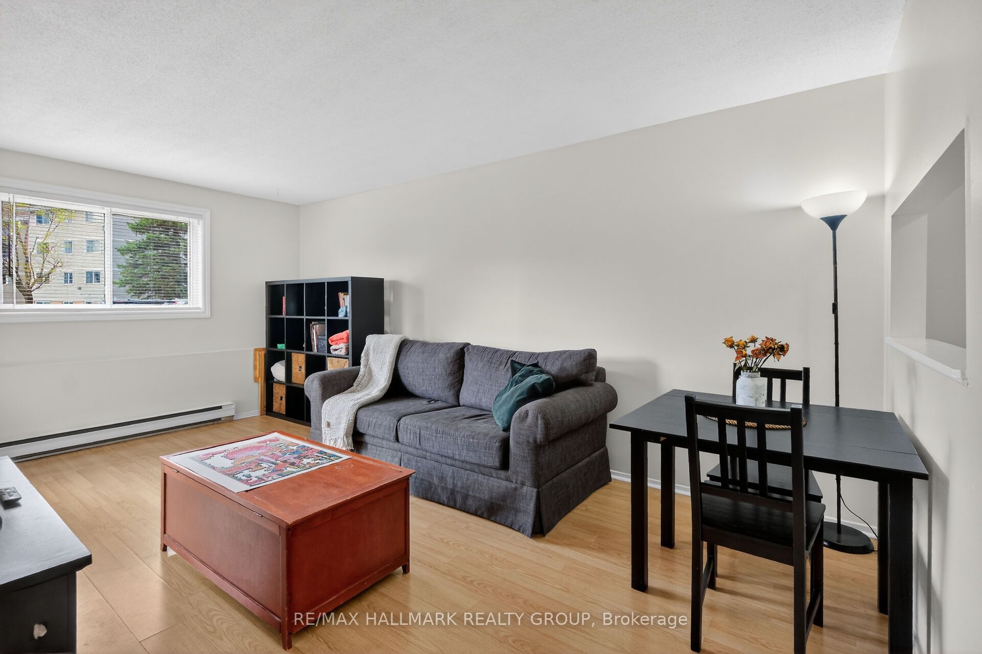 Additional image 3 of 102-280 Brittany Drive, Ottawa, ON, K1K 4M4