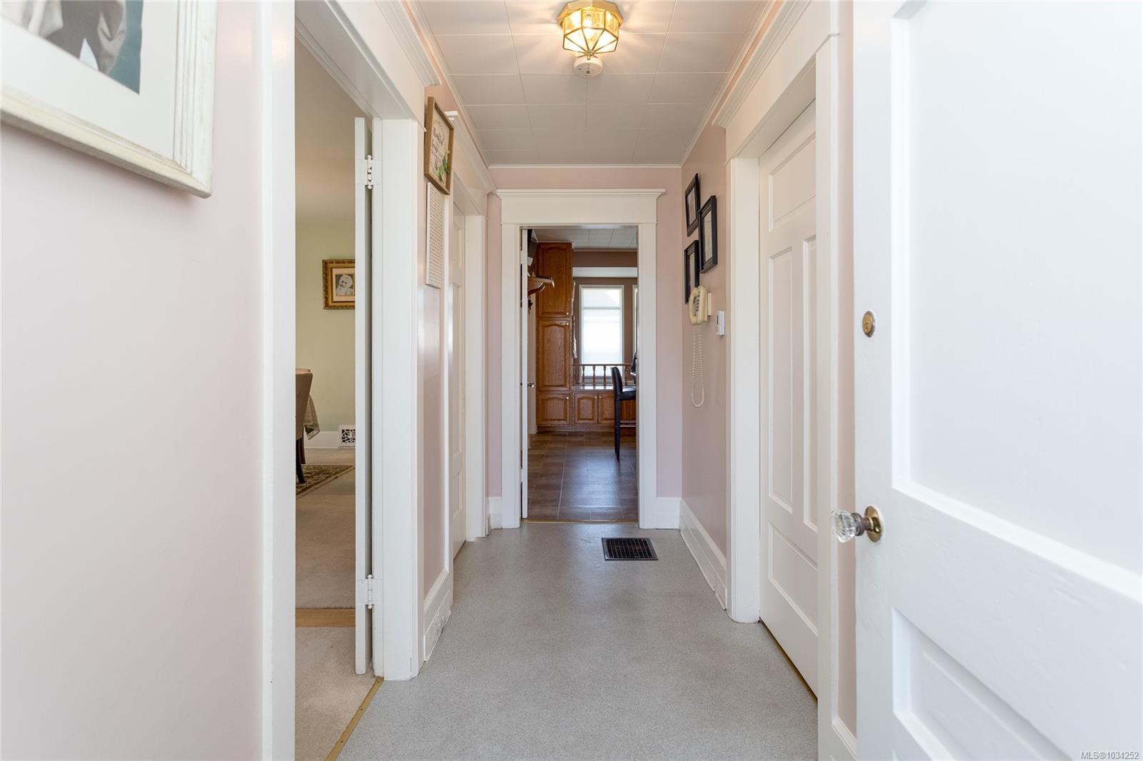 Additional image 4 of 2238 Shakespeare Street, Victoria, BC, V8R 4G1