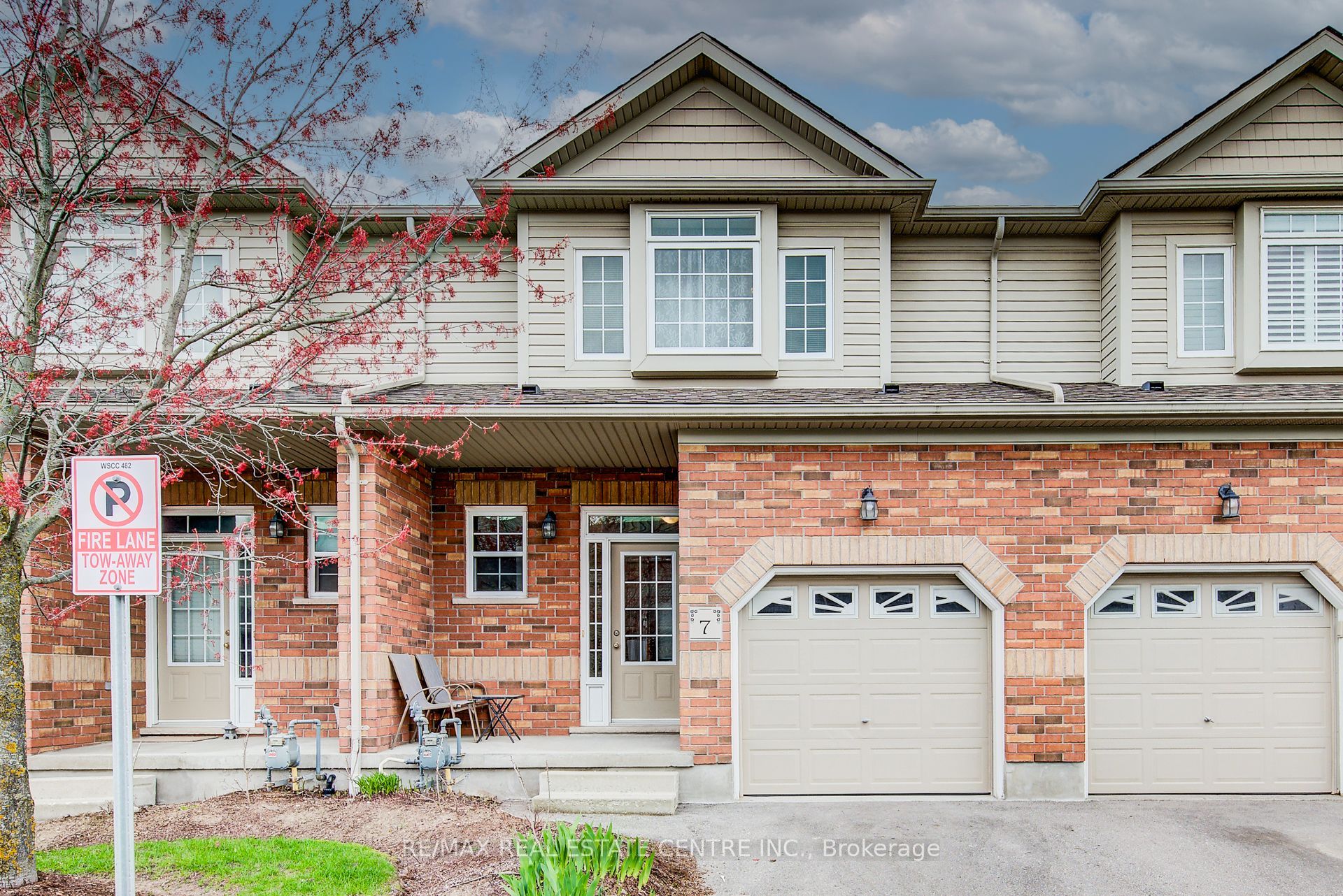 7-330 Dearborn Boulevard, Waterloo, ON, N2J 4Y9