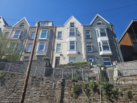Bay View Crescent, Swansea SA1, Room to rent