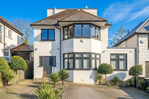 Wickliffe Avenue, Finchley N3