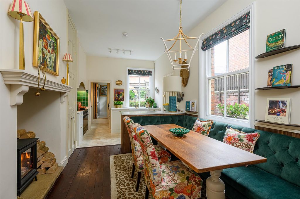 Additional image 6 of 4 bed town house for saleAlbemarle Road, York YO23