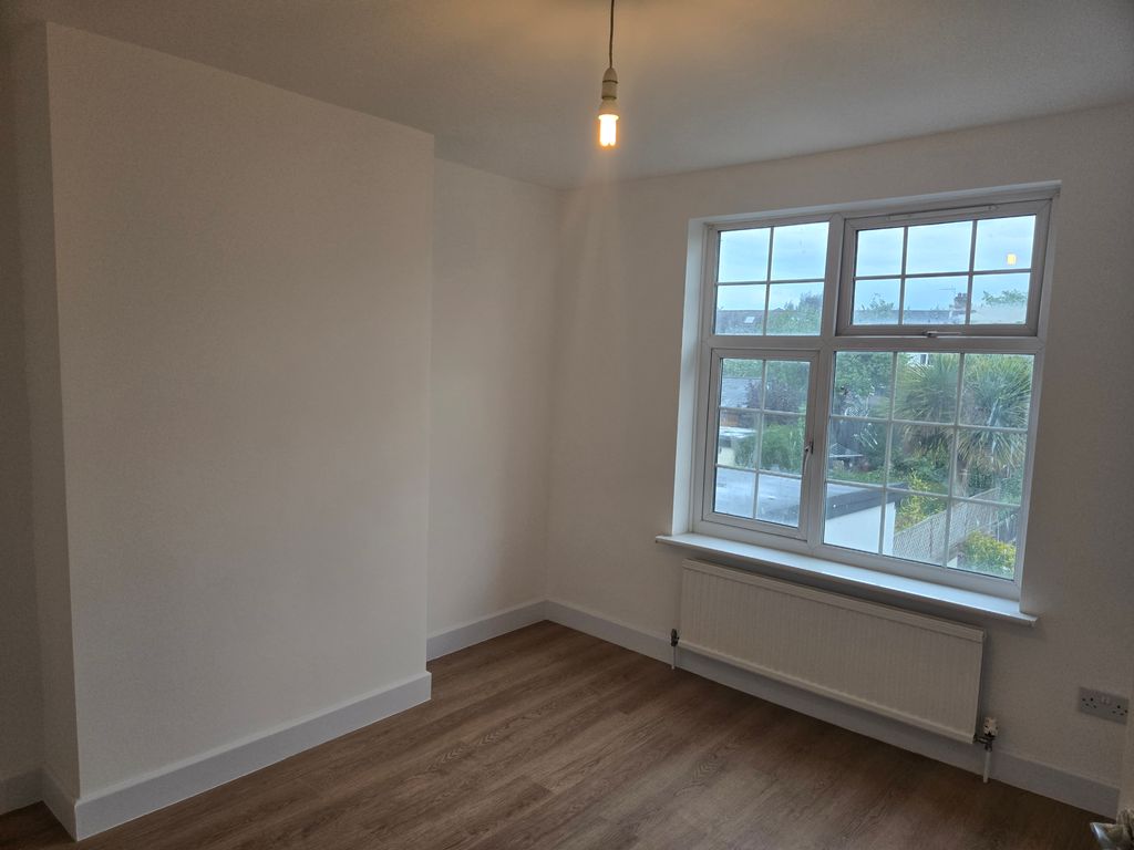 Additional image 7 of 3 bed terraced house to rentColwood Gardens, Colliers Wood SW19