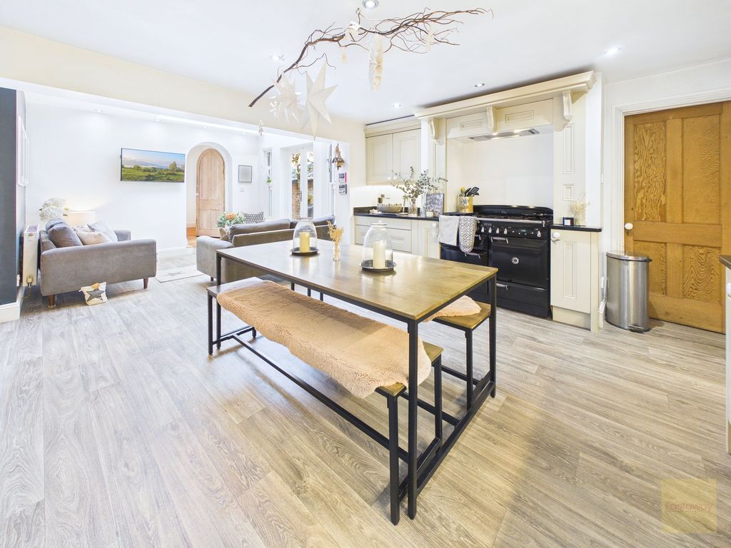 Additional image 10 of 5 bed semi-detached house for saleRutland Lodge, Northgate, Oakham LE15