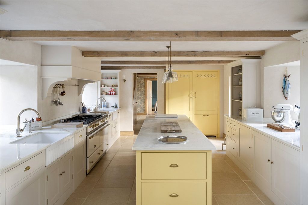 Additional image 2 of 5 bed detached house to rentWinson, Cirencester, Gloucestershire GL7