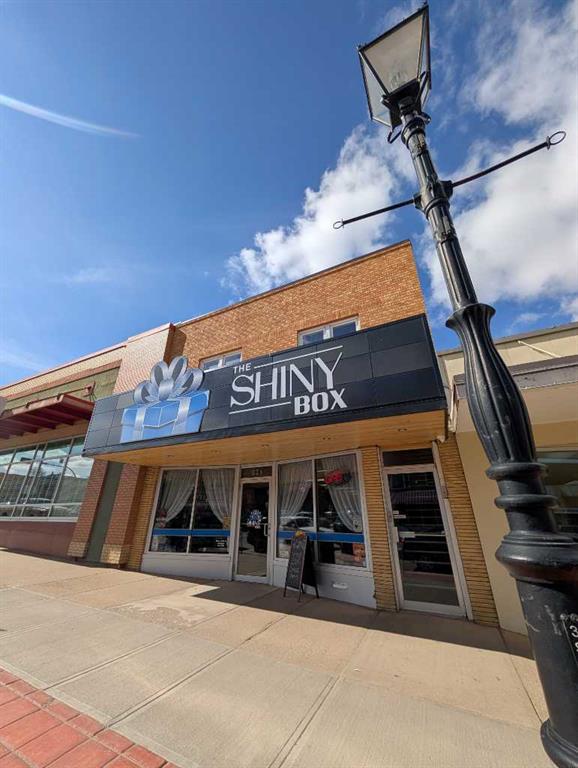 Main Floor-524 3 Street SE, Medicine Hat, AB, T1A 0H3