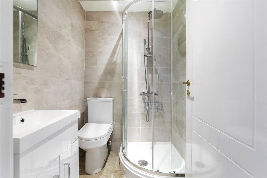 Additional image 10 of 2 bed flat for saleWest King Street, Helensburgh, Argyll And Bute G84