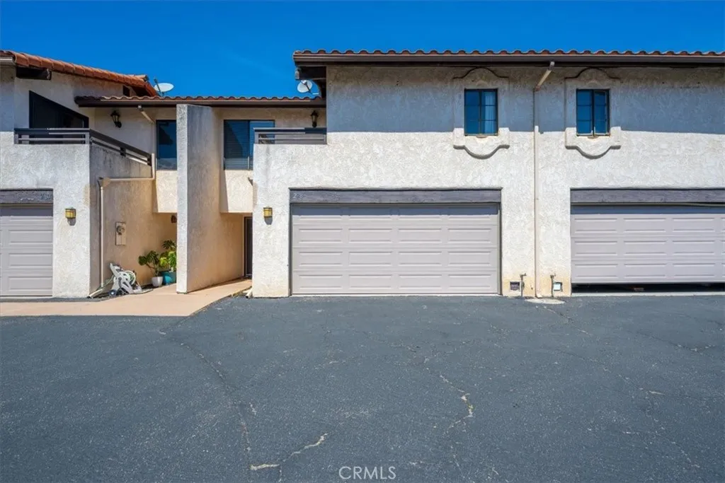 278 Spruce St, Arroyo Grande, CA 93420