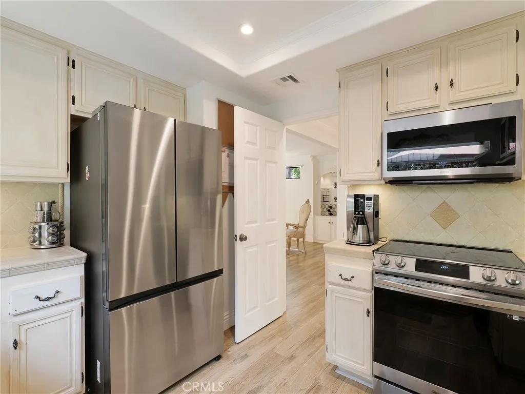 Additional image 50 of 796 N Valley Dr, Westlake Village, CA 91362
