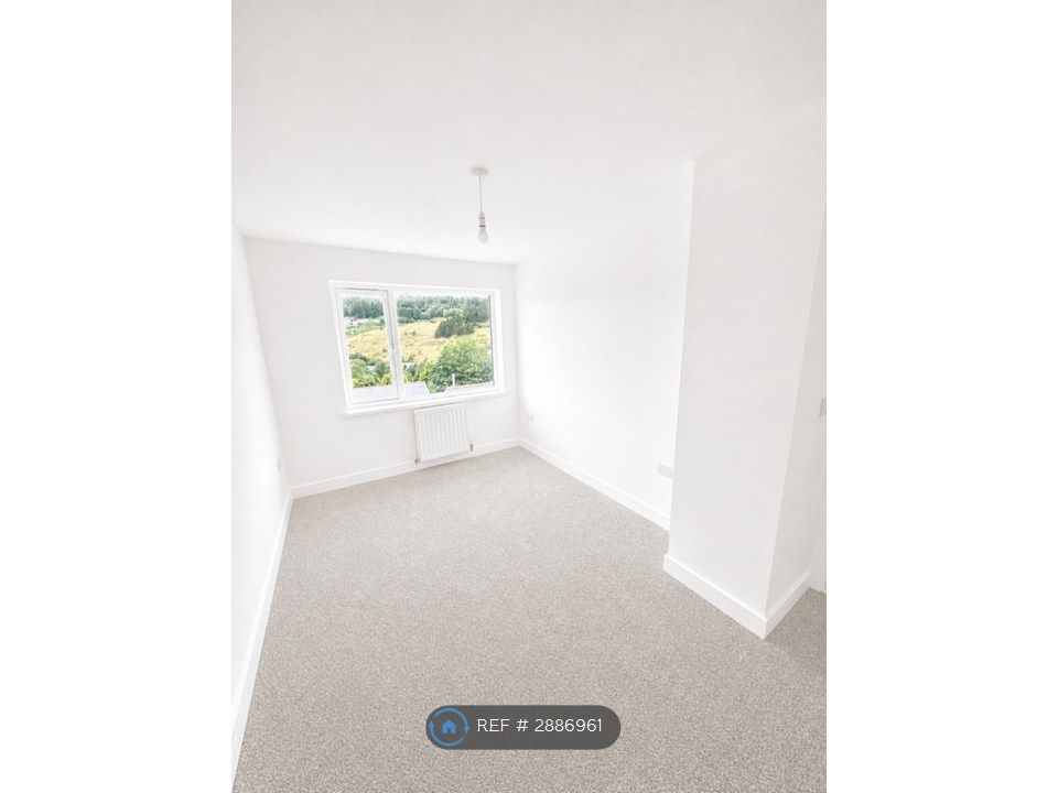 Additional image 8 of 4 bed semi-detached house to rentHill Crest View, Abertillery NP13