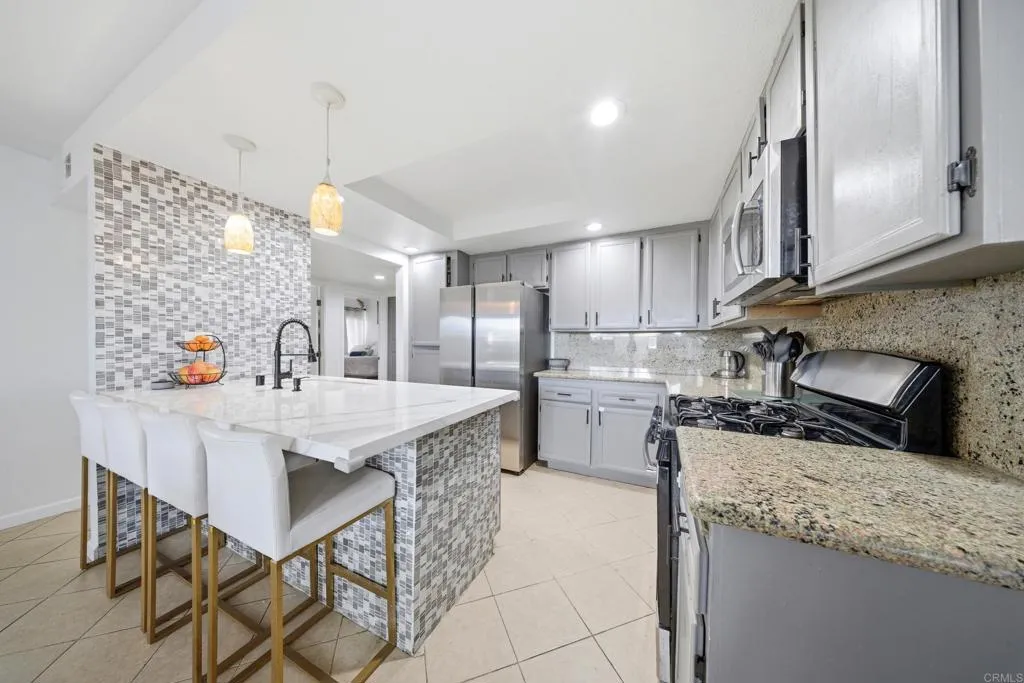 Additional image 43 of 341 N Melrose Drive Unit E, Vista, CA 92083