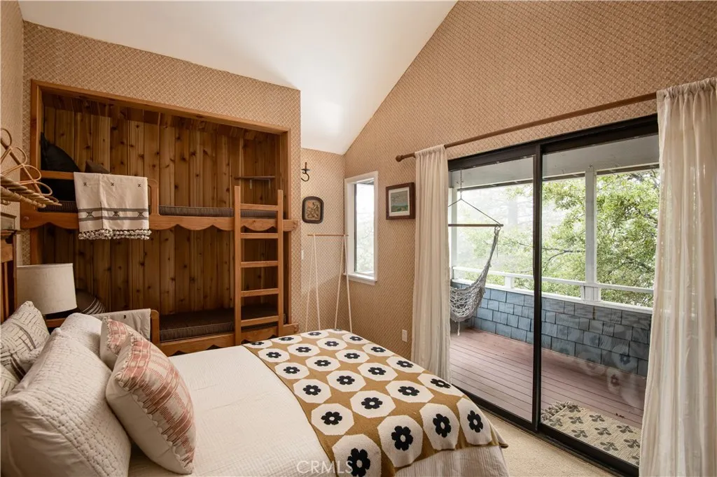 Additional image 6 of 27322 Matterhorn Dr, Lake Arrowhead, CA 92352