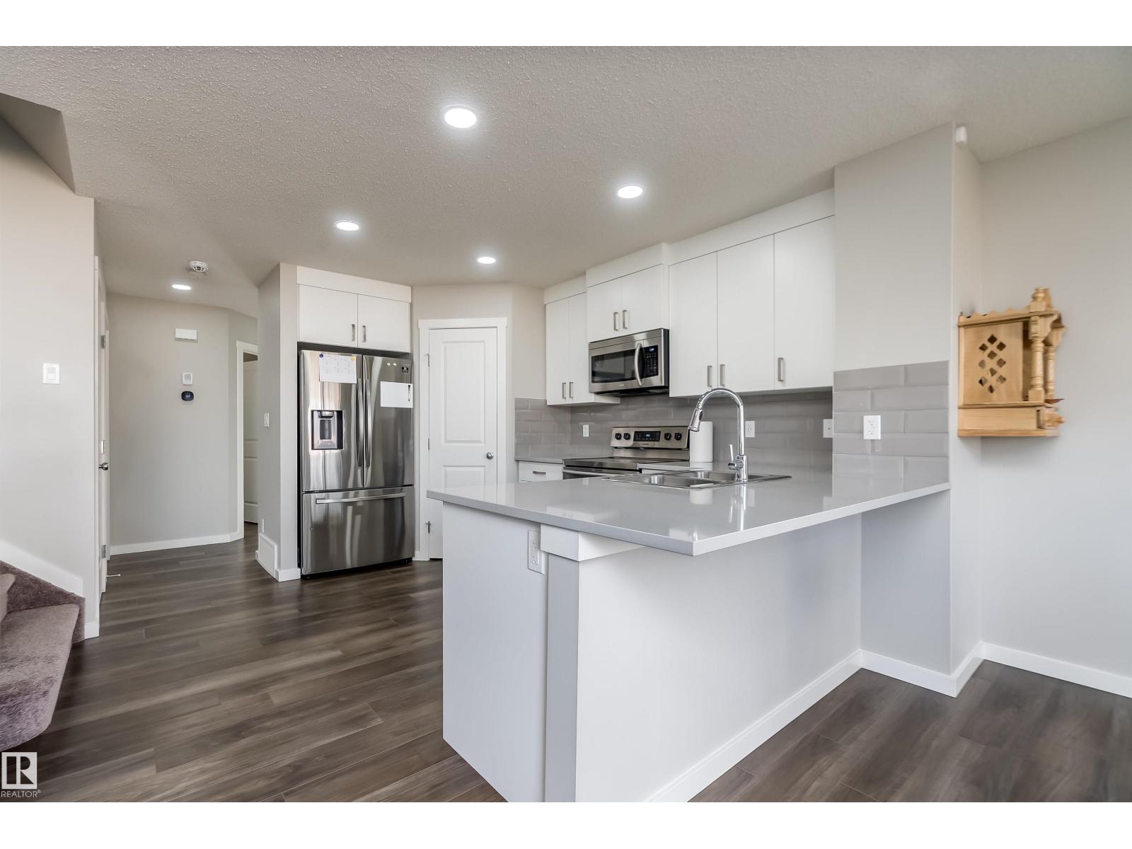 Additional image 6 of 410 41 Street SW, Edmonton, AB, T6X2L8