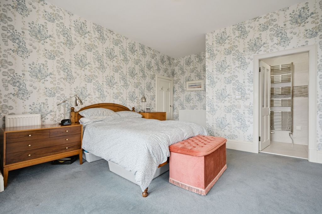 Additional image 14 of 4 bed semi-detached house to rentClarendon Place, Stirling, Stirlingshire FK8