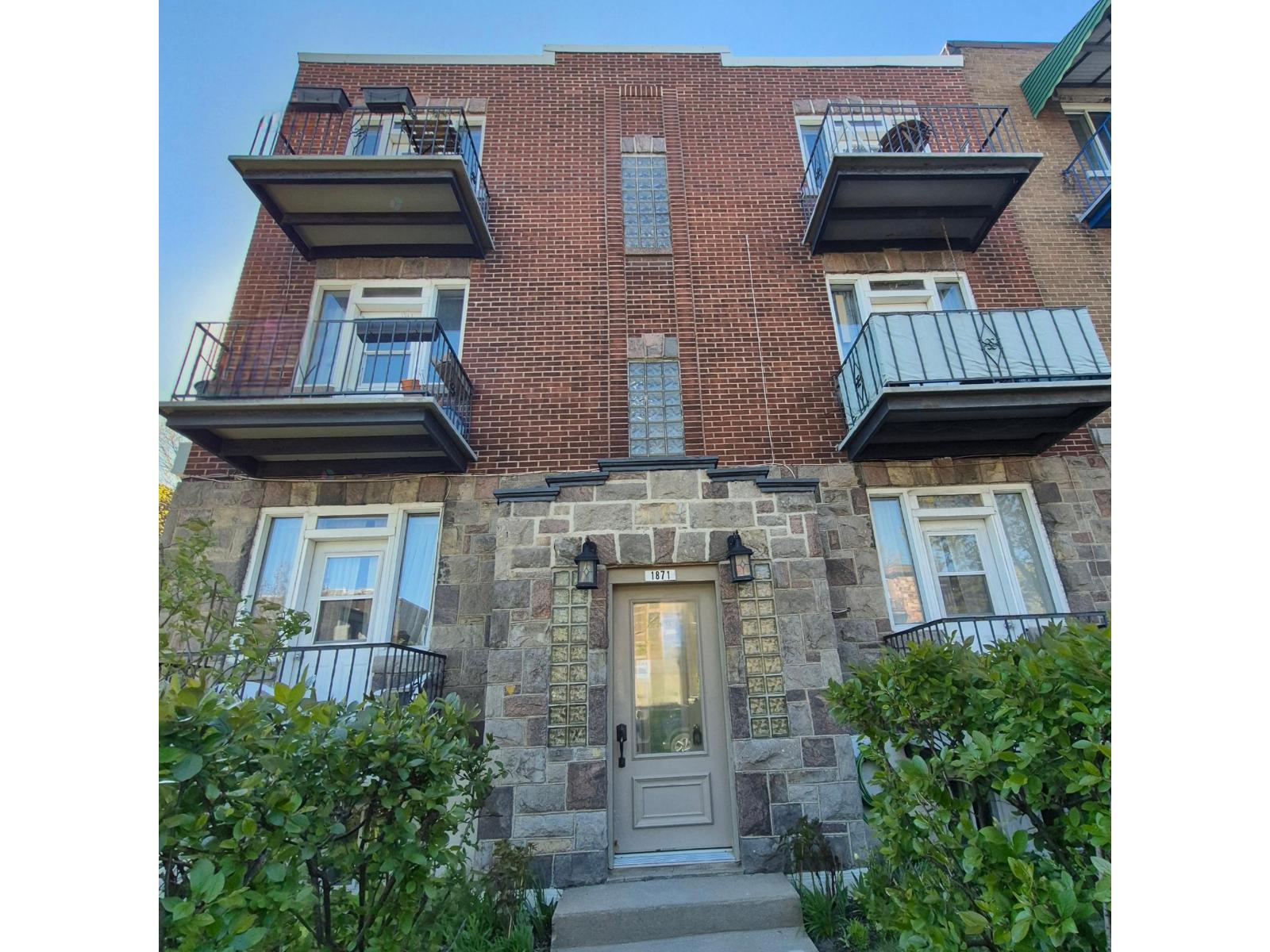 1871 Boul. St-Joseph E.